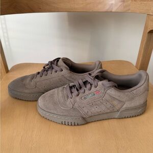 NWOT Adidas Yeezy Powerphase Calabasas sneakers in Simple Brown